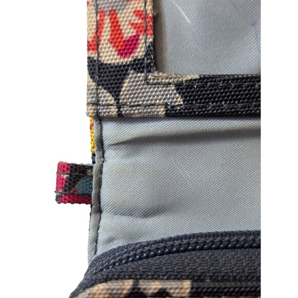 Vera Bradley Trifold Wallet Tossed Posies Design Credit Card Pockets Coins ID - Picture 8 of 8